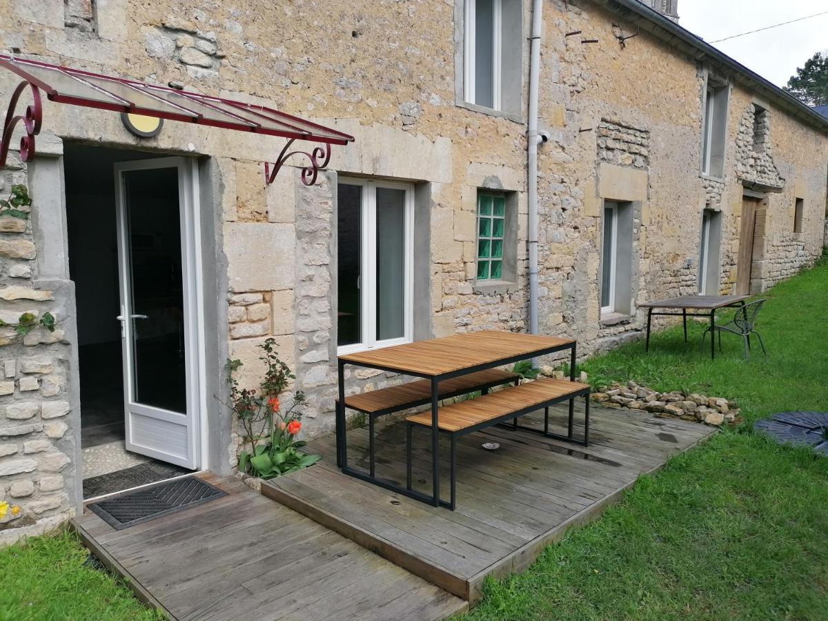 Maison Renovee En Pierres Sejour Spacieux Avec Jardin Et Terrasse Amenagee Pres Omaha Beach & Bayeux A 5Mn De La Mer Tous Commerces Commes Bagian luar foto